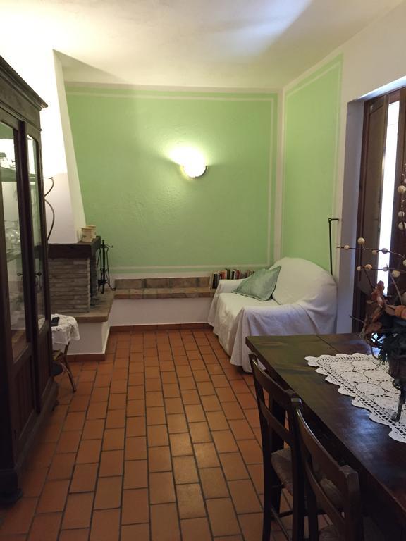 Mengara Poggio Paradiso Apartments חדר תמונה